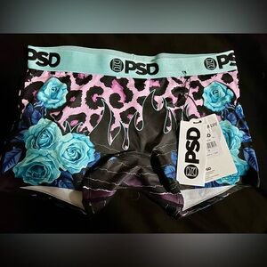 PSD women’s boy shorts - size M - brand new with tags